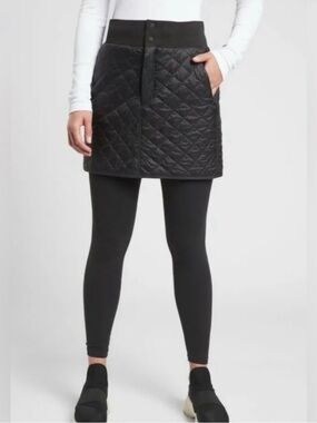 NWOT Athleta Black Quilted Lodge Skirt, Size 0